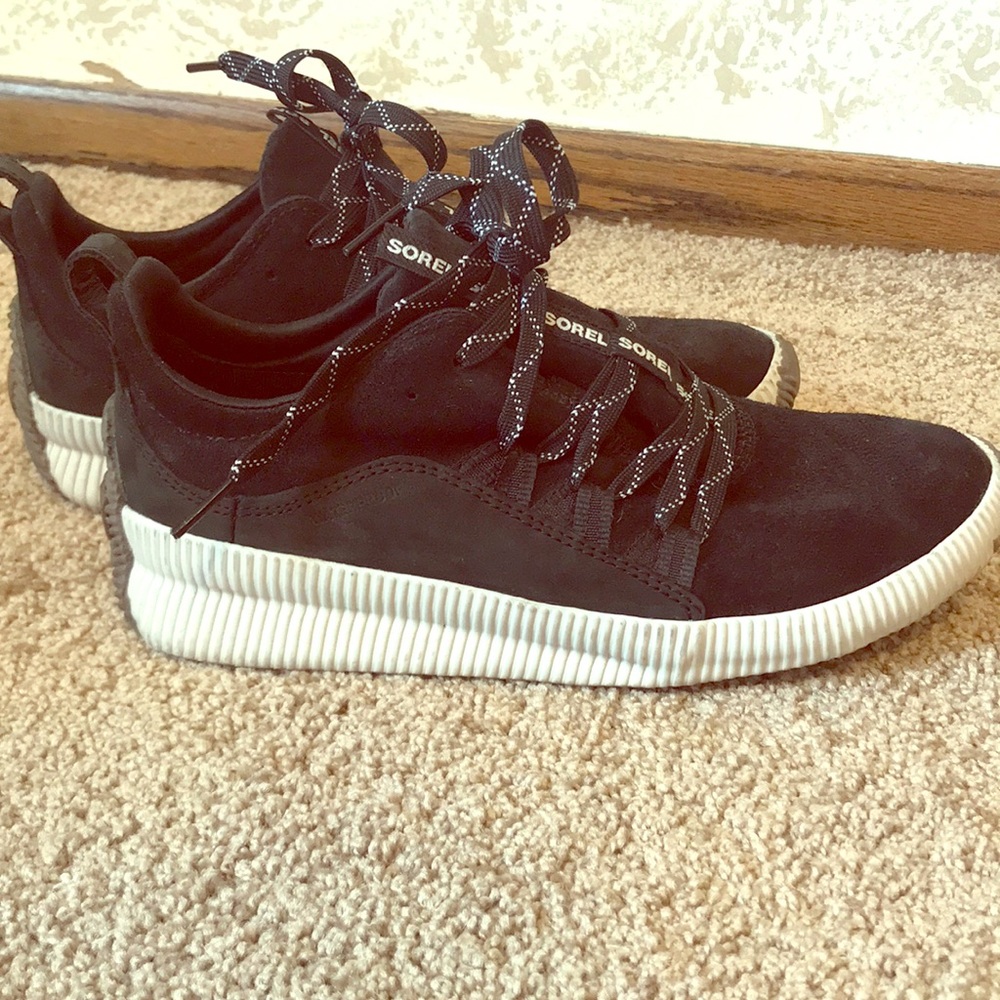 Sorel Out N About Sneakers🖤